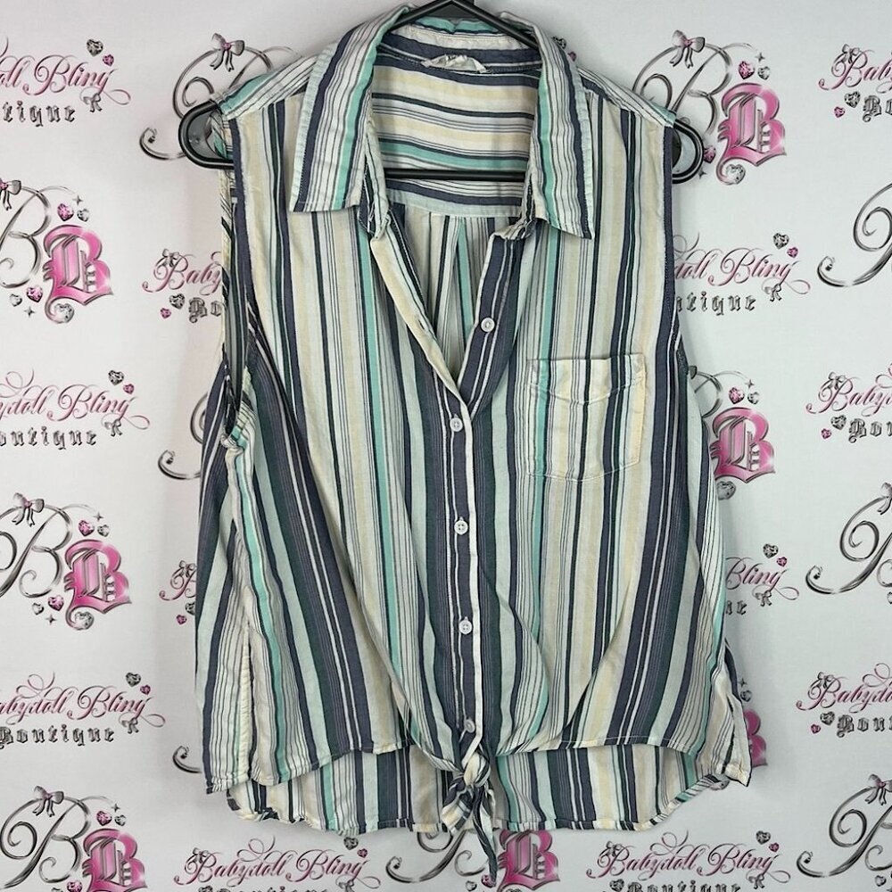beachlunchlounge tank top tie up bottom Multicolor Striped Button-Down Shirt